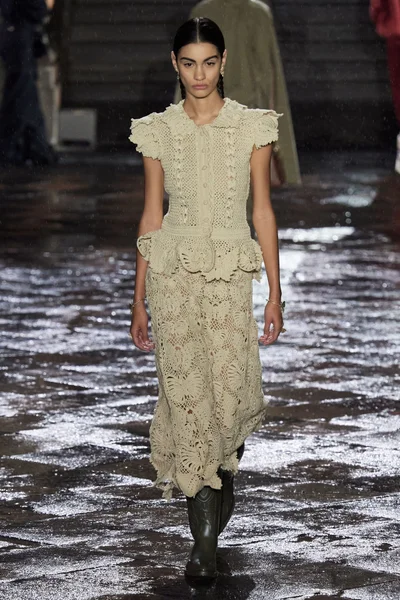 Look 79